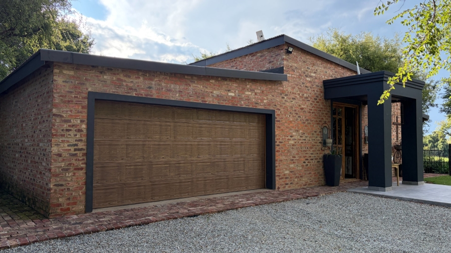  Bedroom Property for Sale in Viljoenskroon Rural Free State